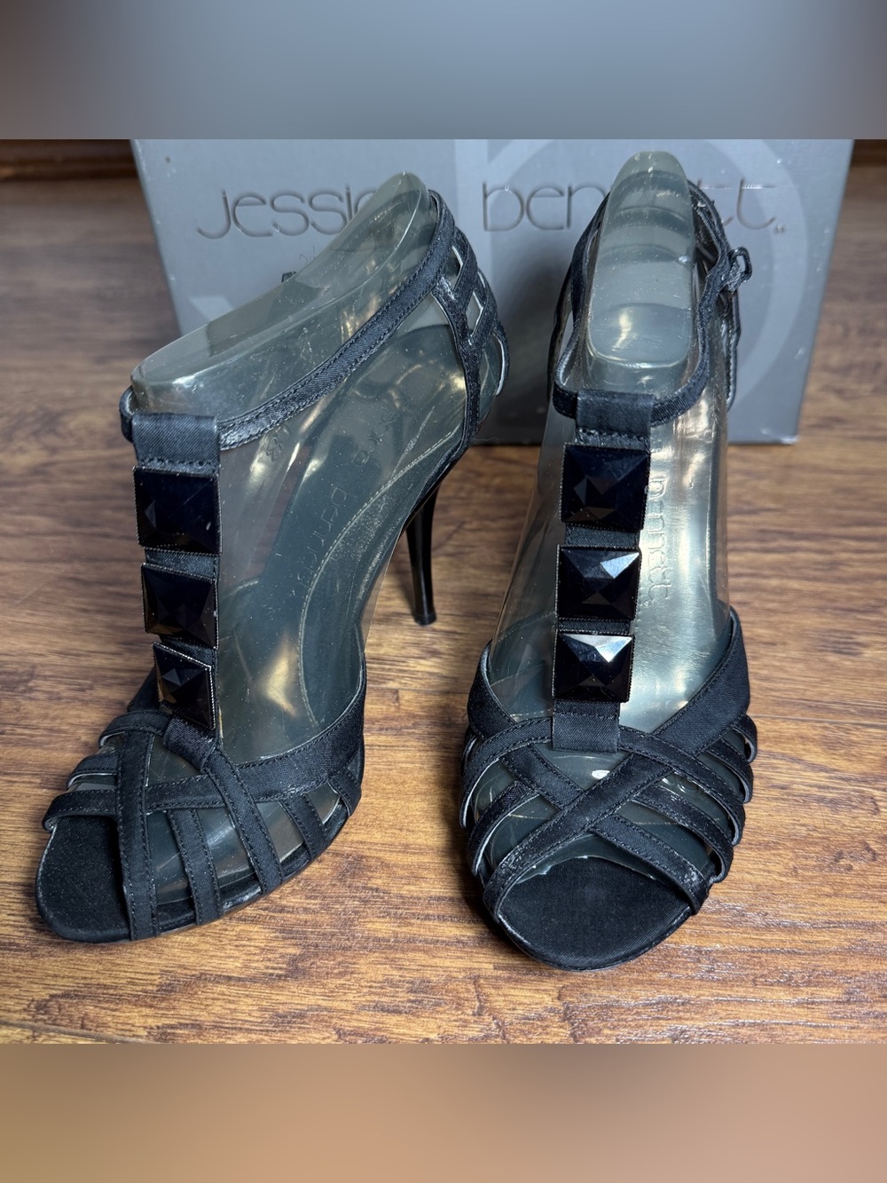 Jessica Bennett JKARLEY Black Satin Jeweled Strappy Heels Pumps Size 6M NIB